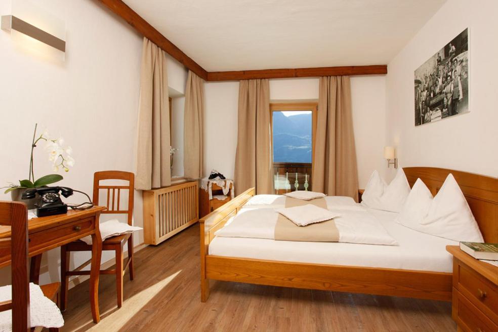 Biedermannhof Hotel Cermes Buitenkant foto